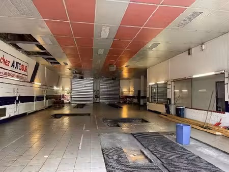 location local commercial 385m² venissieux 69200