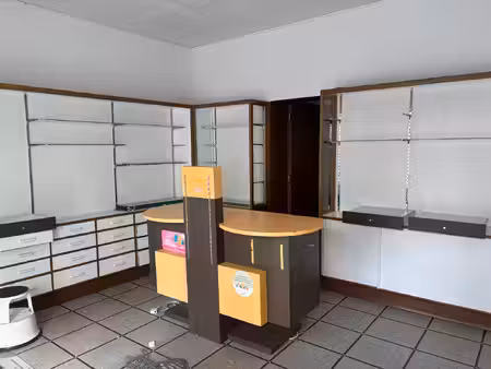 location local commercial 50m² villeurbanne 69100