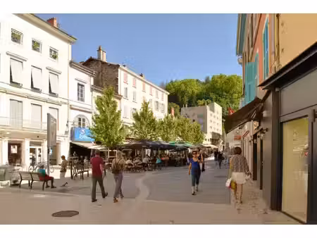 location local commercial 60m² bourgoin jallieu 38300