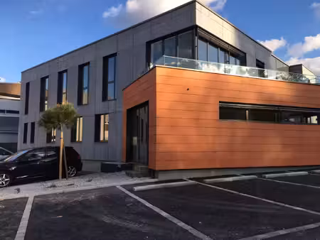 location local commercial 90m²