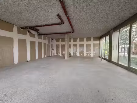 location local commercial 97m² lyon 7ème