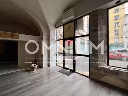 location local commercial 57m² lyon 1er