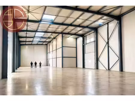 location local commercial 4 pièces