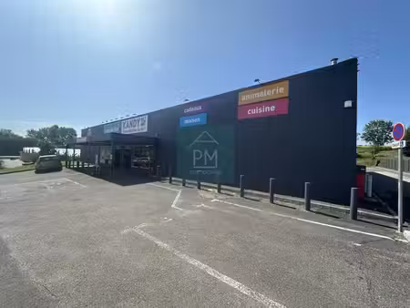 vente commerce neufchâtel-en-bray 76270 1060m²