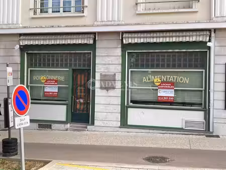 location commerce le mans 72000 64m²
