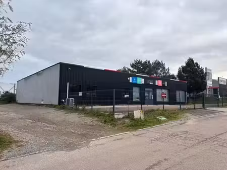 location commerce feytiat 87220 570m²