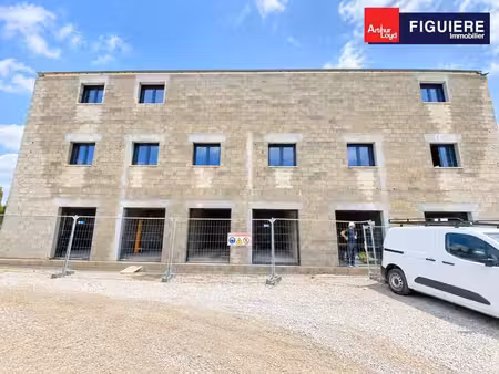 location commerce pelissanne 13330 40m²