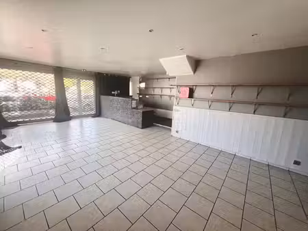 local commercial orchies 122 m2