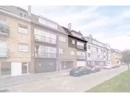 appartement te koop in zelzate met 2 slaapkamers