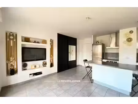 un appartement lumineux avec balcon exposé sud à craponne