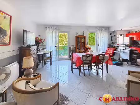 appartement t3 avec balcon et garage