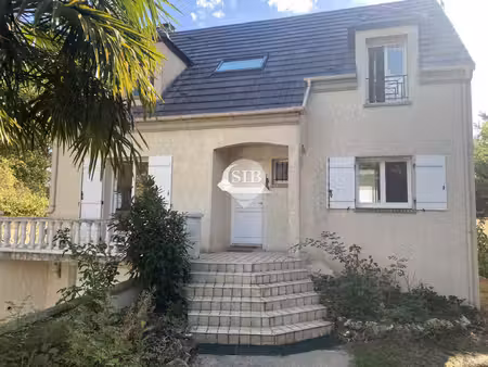 maison individuelle 6 pièces avec sous-sol total