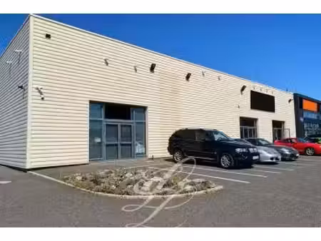 vente - commerce 666 m