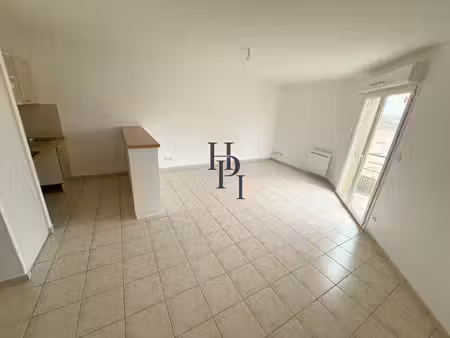 a louer la cavalerie appartement t3 avec terrasse