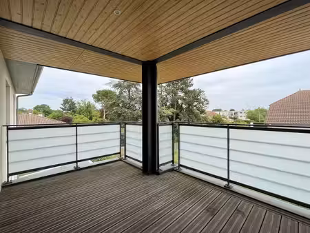 apt récent 3 pièces 68 m2 au dernier étage d'une petite copr