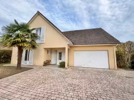 location maison 8 pièces 184m² rochefort en yvelines 78730