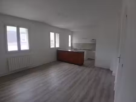 location appartement 2 pièces 43m²