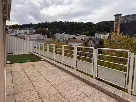 superbe t3 avec terrasse garage et vue