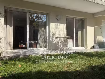 appartement t2  quartier saint-vivien  terrasse  cave et parking privatif