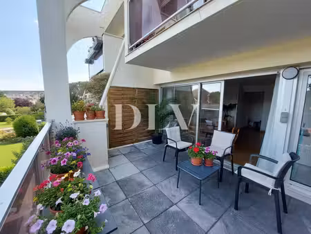 avon gare- studio de 33 m² avec terrasse de 15m² et box