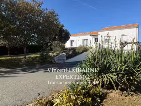 maison 4 chambres  double garage et jardin