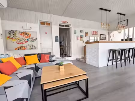 vente locaux professionnels 10 pièces 183 m² à ronce les bains (17390)  499 200 €