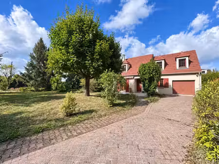 marcoussis - maison familiale individuelle f5 - 119 m2 au sol - jardin paysagé de 2 100 m2