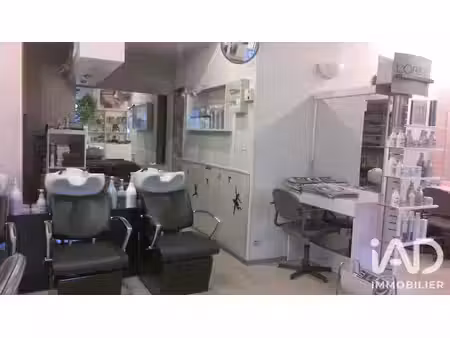 esthétique  coiffure​ à versailles (78000)