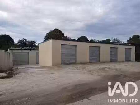 vente garage 373 m²