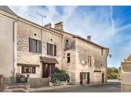 au coeur de paussac-et-saint-vivien  maison de caractère avec piscine