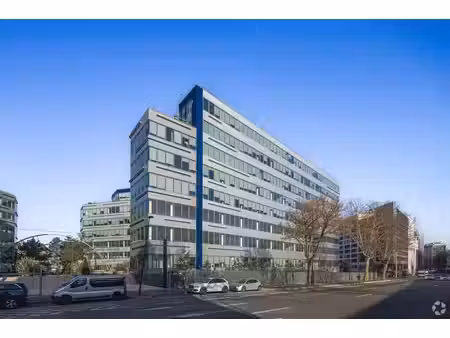 location bureaux 34m² à 32324m²
