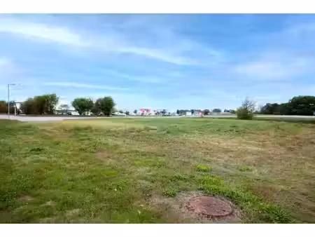 terrain - 1 805 m² - saint-aubin-du-cormier (35)