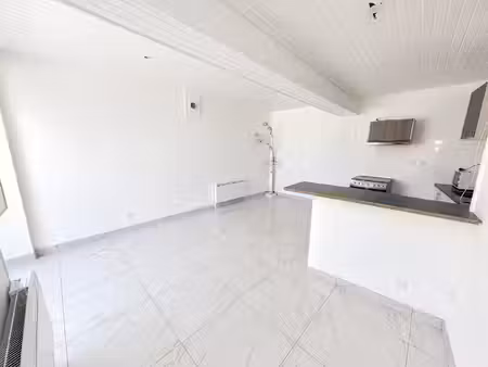 maison de ville de 51 86 m2- vaulx-milieu