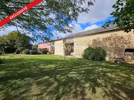 vente maison 5 pièces 128 m² à loudun (86200)  97 000 €