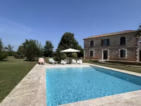 maison 5 chambres double garage terrain de 3169 m2 et piscin