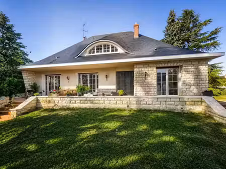maison de 6 pièces de 166 m² à cléry-saint-andré
