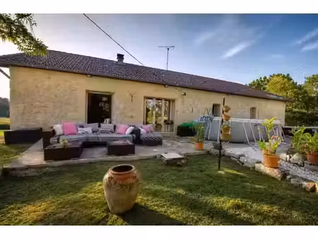 maison de 4 pièces de 85 m² à laplume