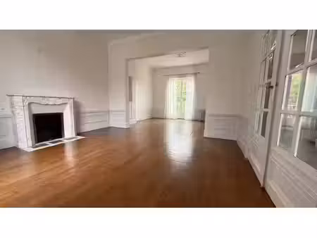 maison bourgeoise avec jardin au centre ville