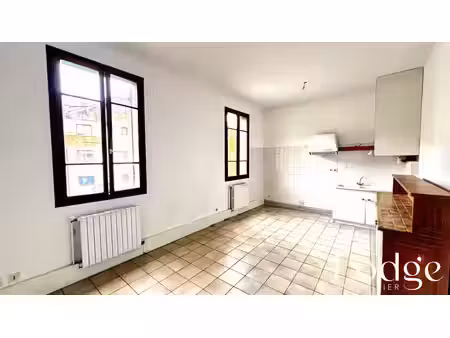 vente appartement 3 pièces 74m2 briançon 05100 - 210000 € - surface privée