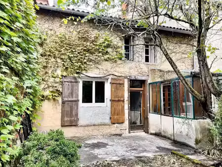vente maison 4 pièces 106 m² à la rochefoucauld (16110)  149 500 €