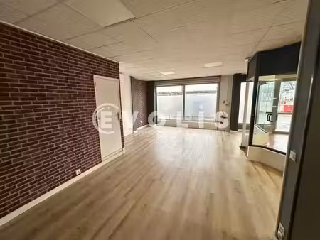 location commerce ormoy 91540 65m²
