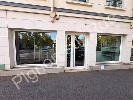 location commerce maisons-alfort 94700 34m²