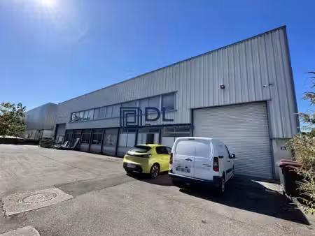 location entrepôt morangis 91420 2233m²
