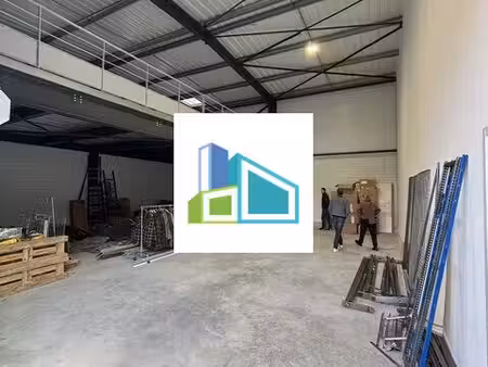 location local d’activités saint esteve janson 13610 180m²