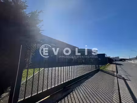 location local d’activités crosne 91560 833m²
