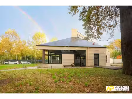 maison de luxe à louer dans le quartier marine