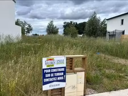 vente terrain à écouflant (49000) : à vendre / écouflant