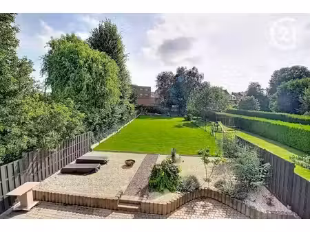 superbe maison rénovée–5 ch. & jardin plein sud avec garage