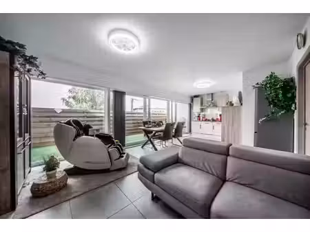appartement 2 chambres  terrasse et parking