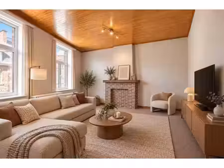 te renoveren woning met ruime achterliggende grond